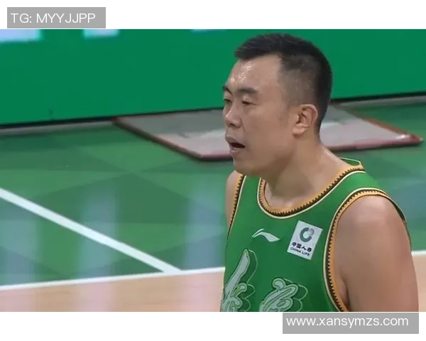 韩德君：从篮球新星到中国男篮的中流砥柱之路与未来展望